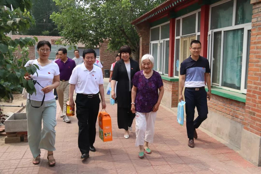 北京京通医院,京通医院党支部慰问老党员