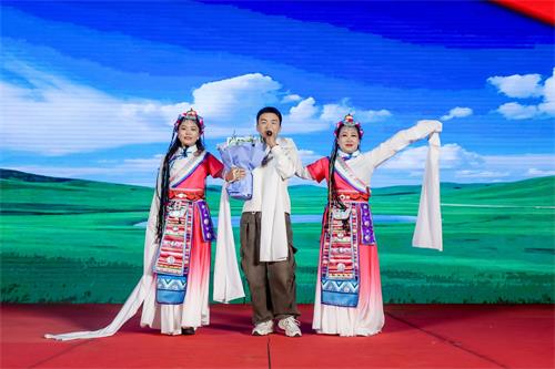 北京京通医院,京通医院医美科歌舞表演